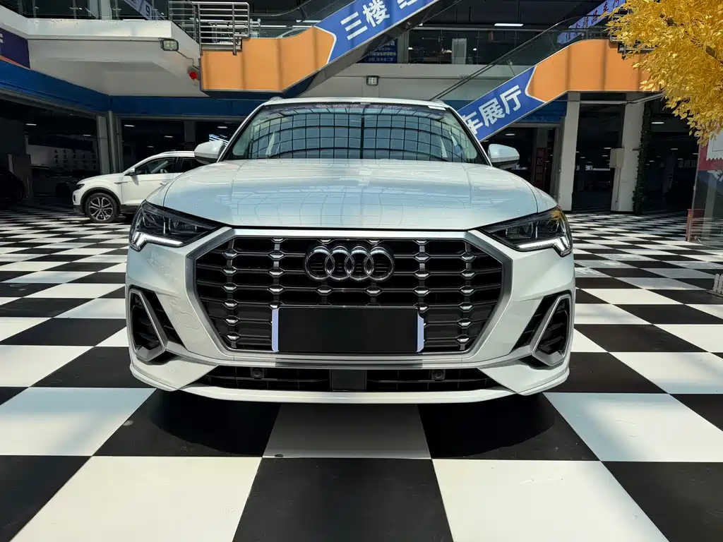 Audi Q3 2022