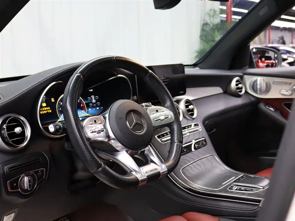 Mercedes-Benz GLC AMG 2021 — фото 8