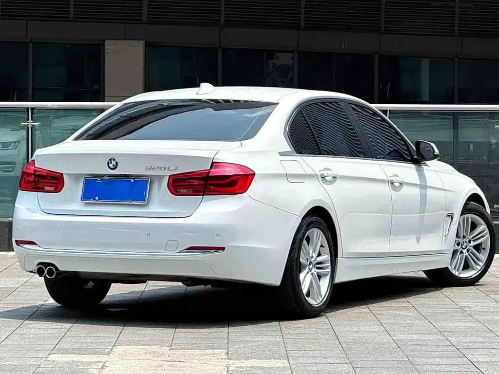 BMW 3 Series 2017