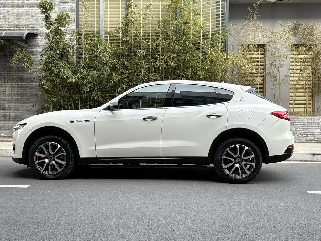 Maserati Levante 2020 — фото 5