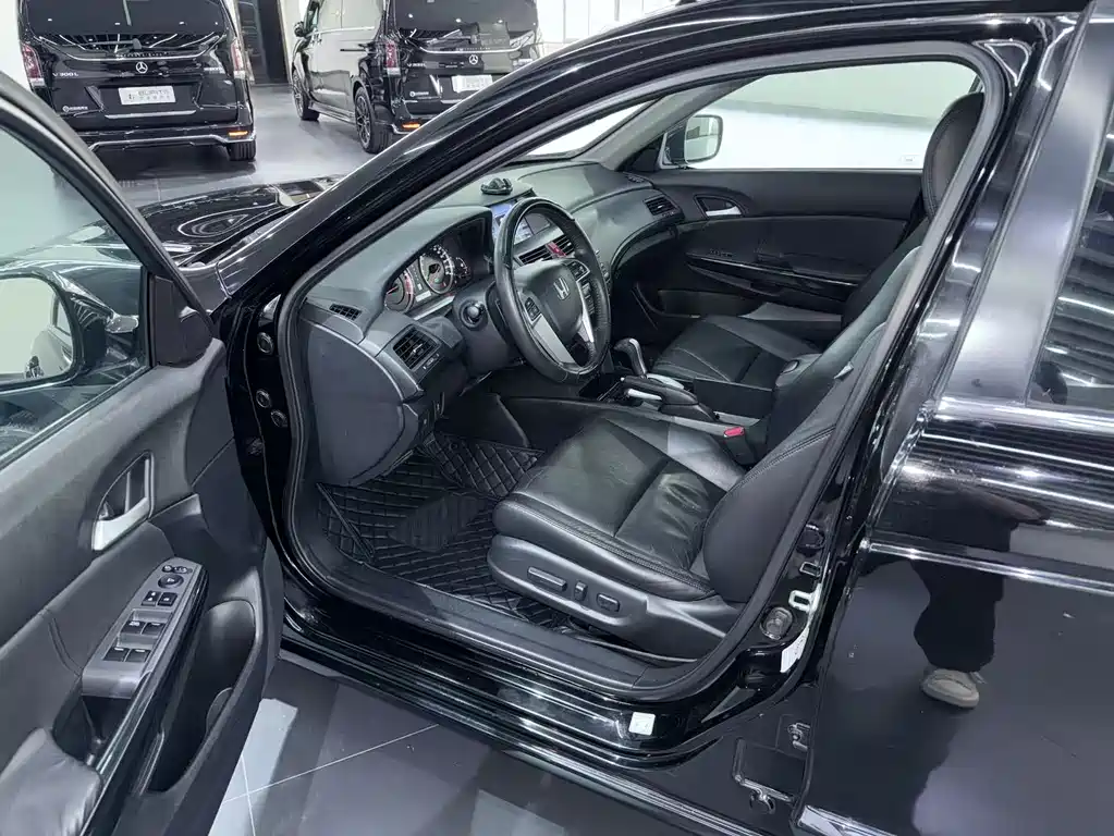 Honda Accord 2013 — фото 10
