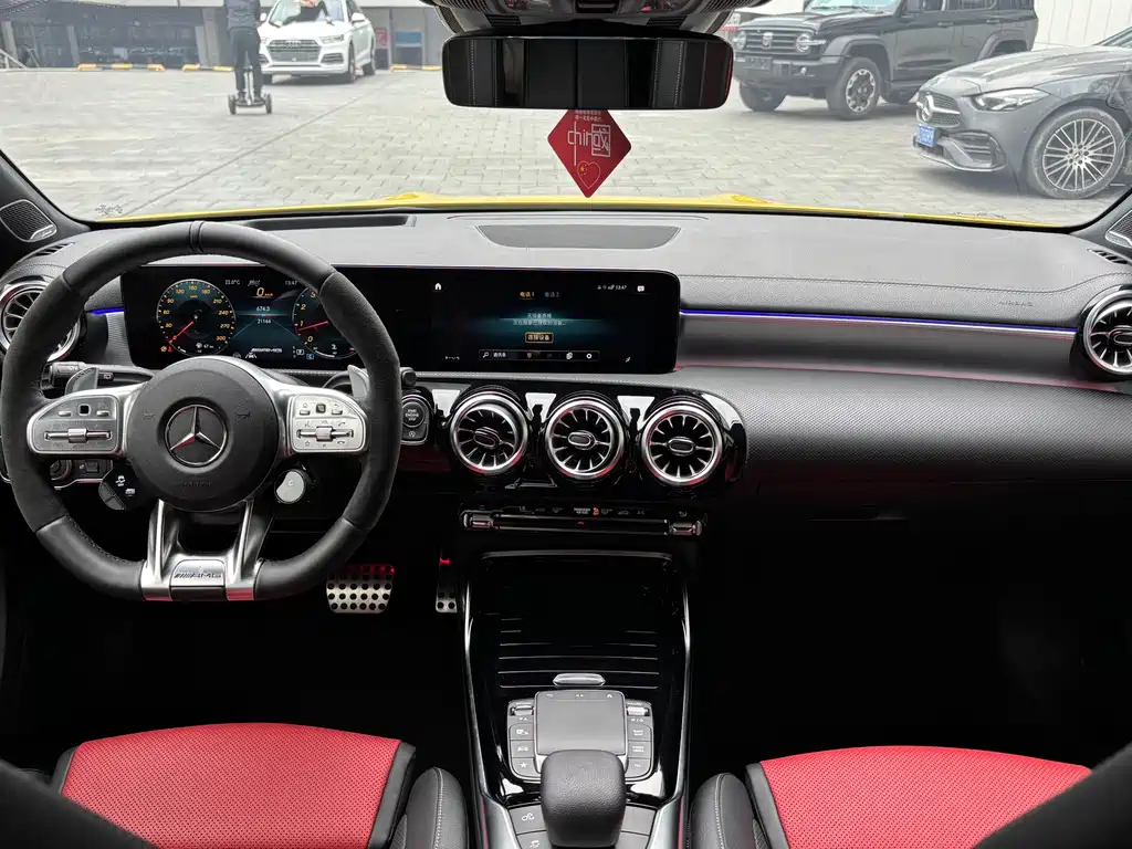 Mercedes-Benz A-Class AMG 2022 — фото 17