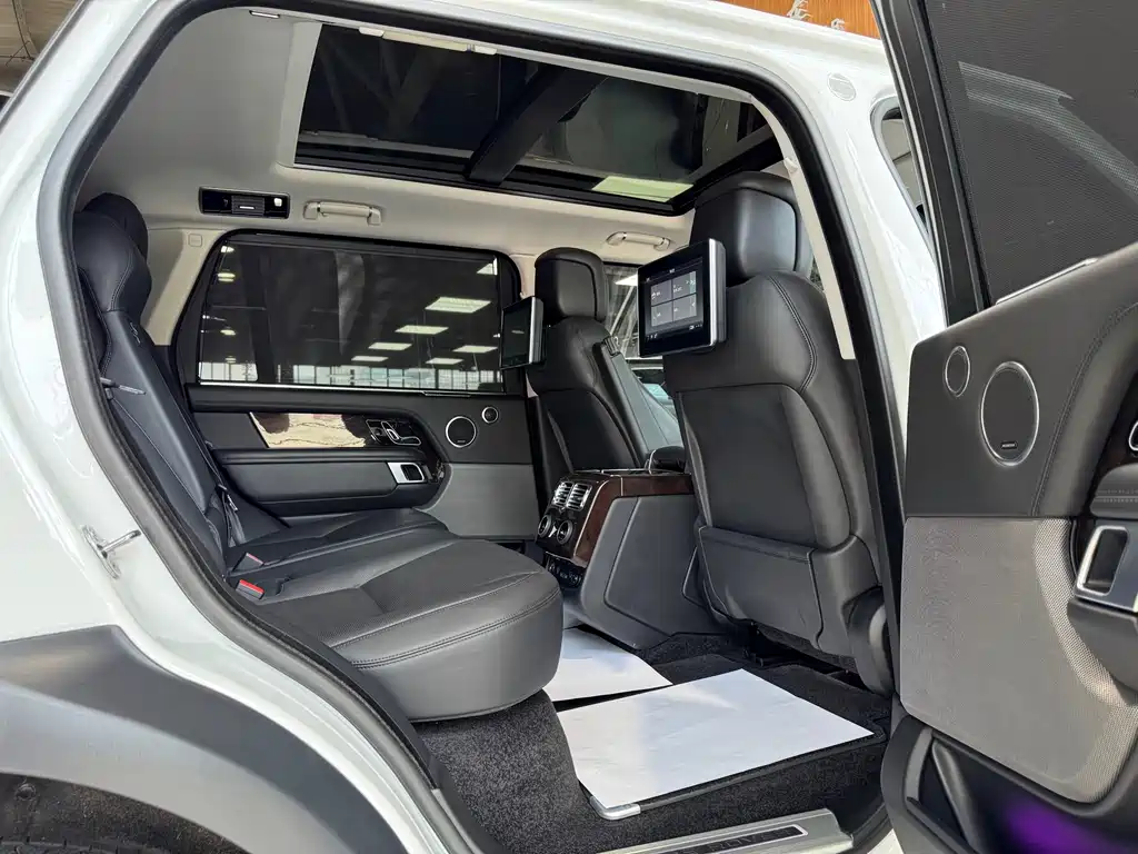 Land Rover Range Rover 2021 — фото 15