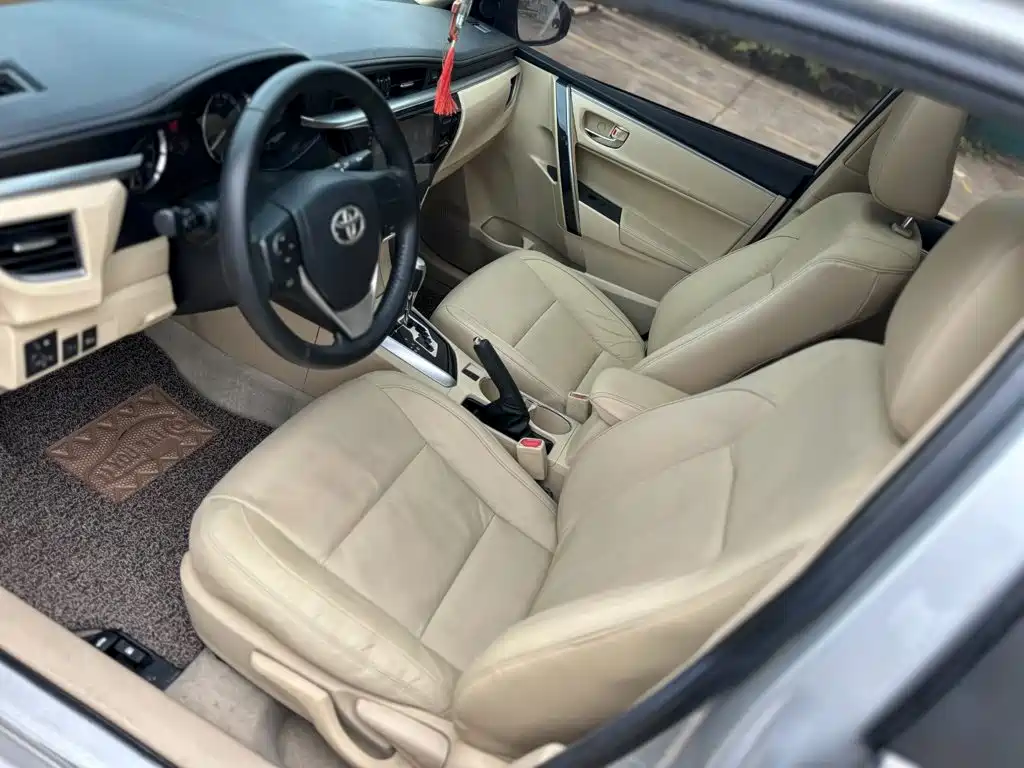 Toyota Corolla 2015