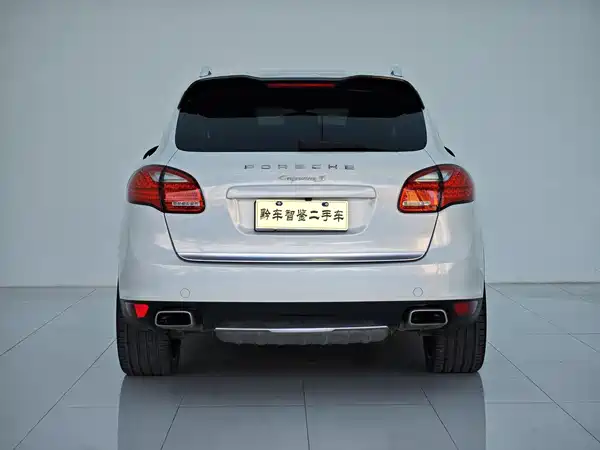 Porsche Cayenne 2011