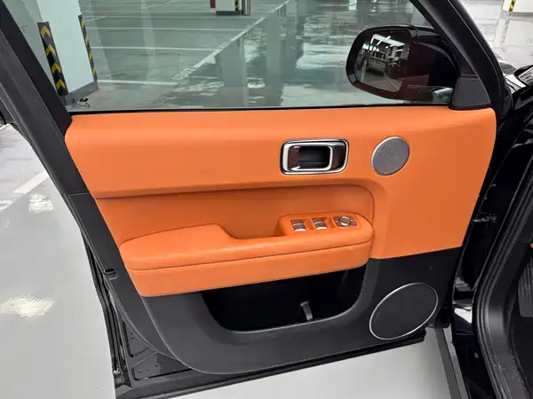 Li Auto L6 2025