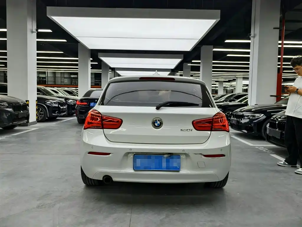 BMW 1 Series 2015 — фото 15