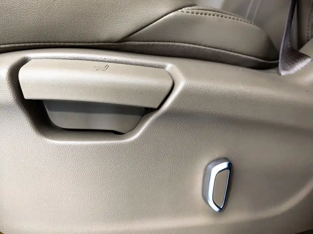 Buick GL8 2021 — фото 20