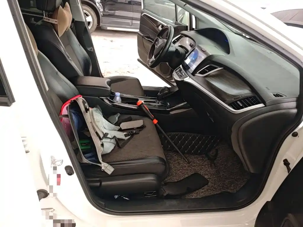 Honda Jade 2017 — фото 11