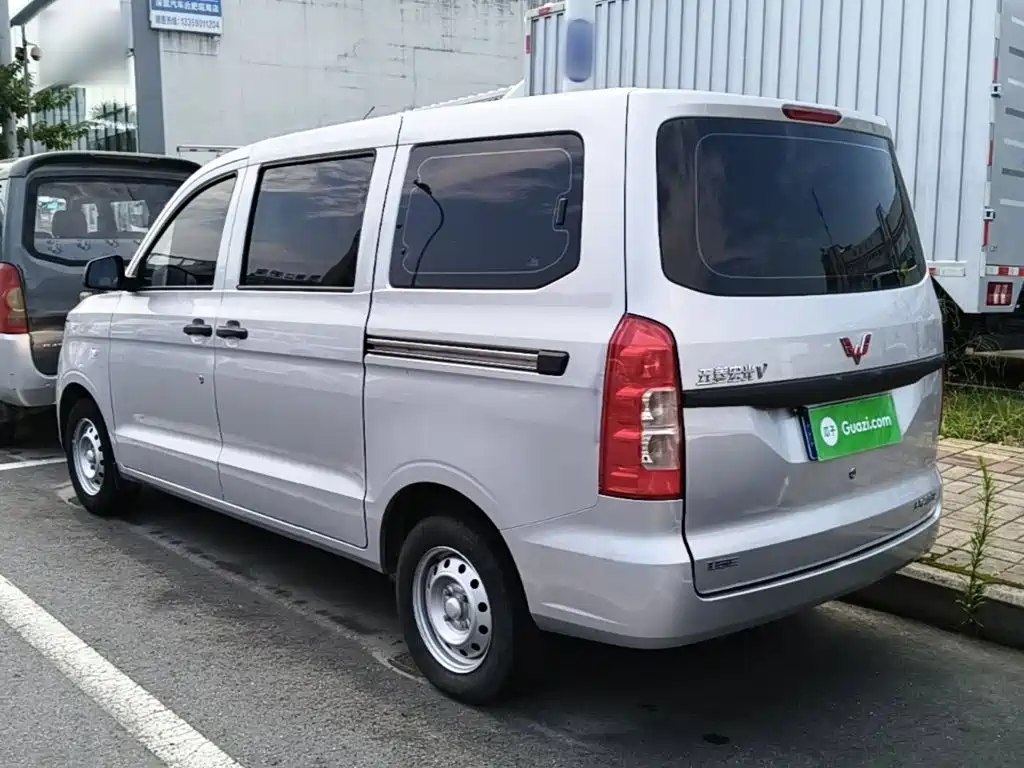 Wuling Hongguang V 2023