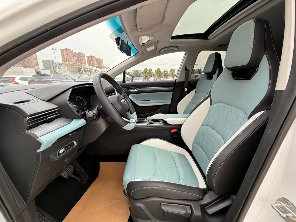 Geely Emgrand S 2023