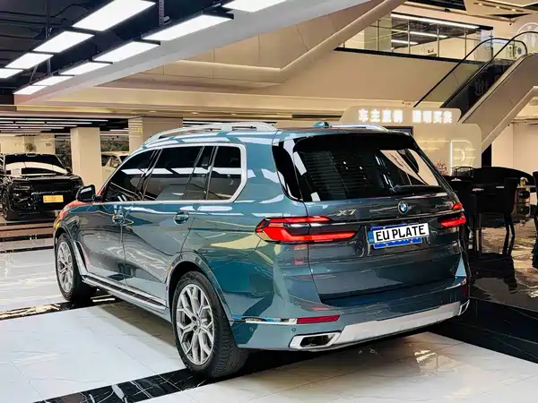 BMW X7 2022