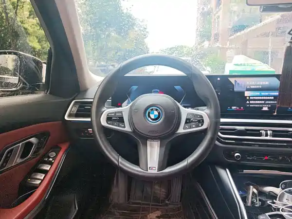 BMW i3 2023