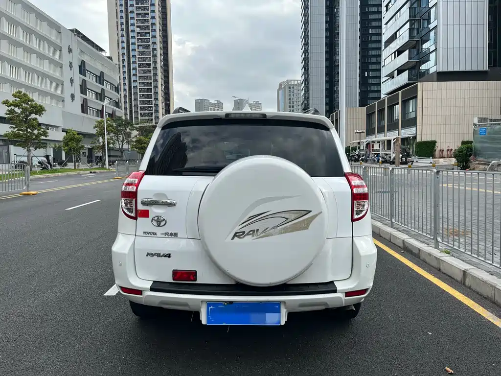 Toyota RAV4 2013