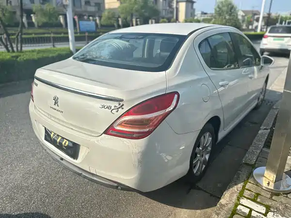 Peugeot 308 2015