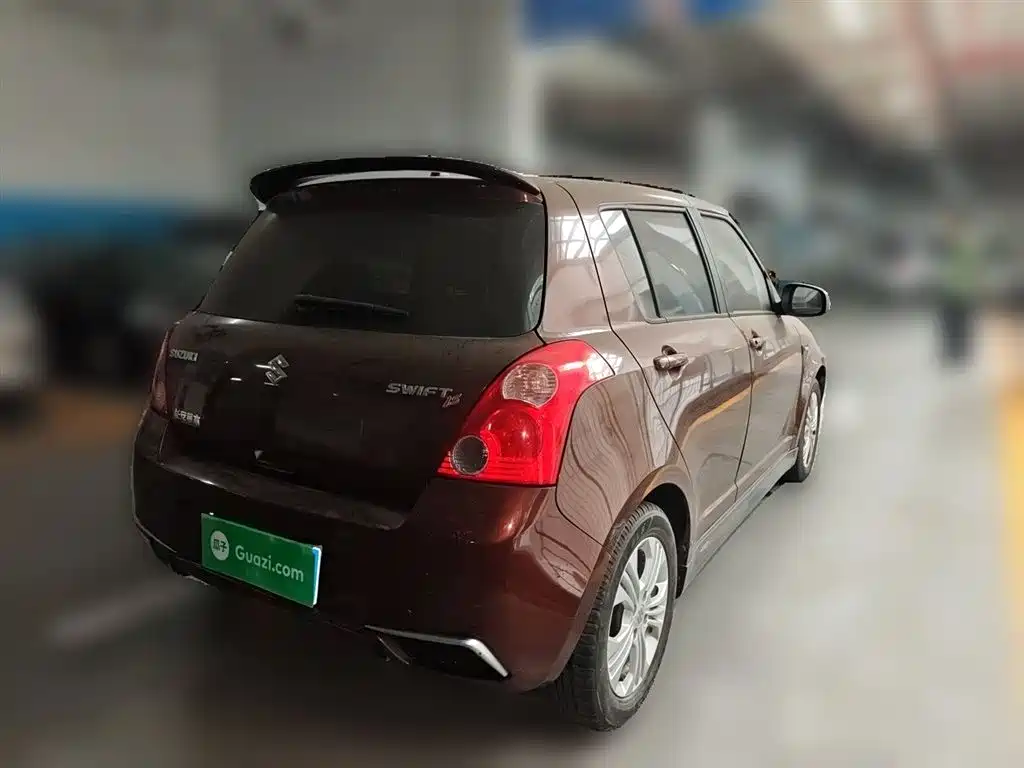 Suzuki Swift 2015 — фото 4
