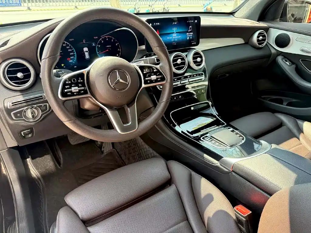 Mercedes-Benz GLC 2023 — фото 4