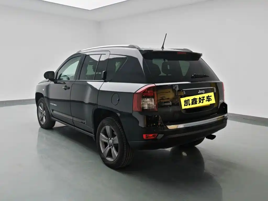 Jeep Compass 2015 — фото 6