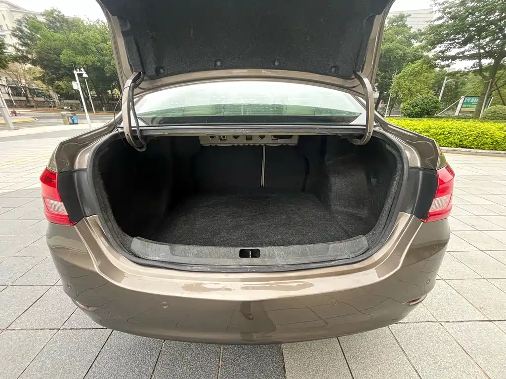 Buick Excelle 2017 — фото 14