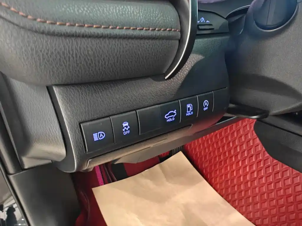 Toyota Camry 2022 — фото 12