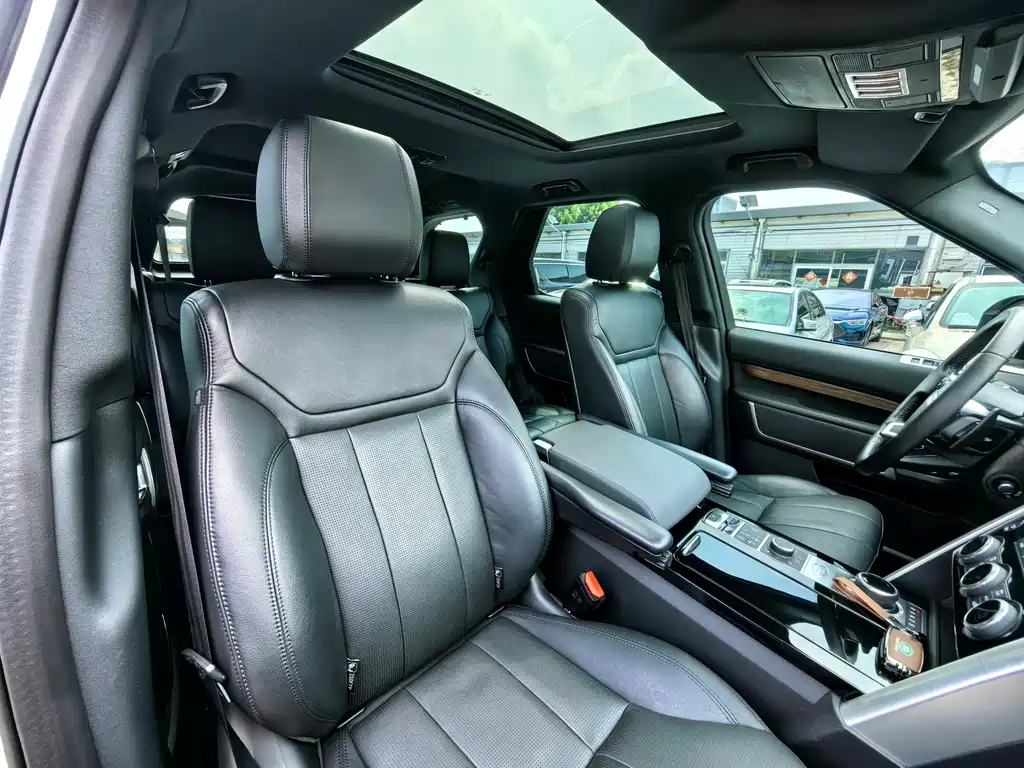 Land Rover Discovery 2017 — фото 4