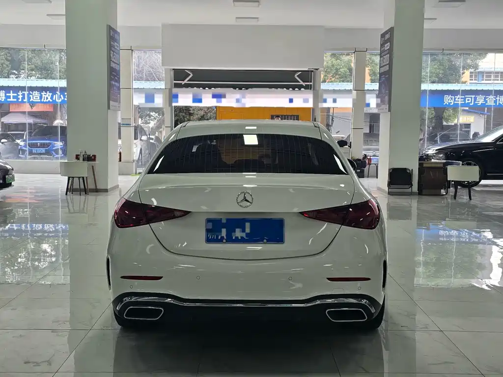 Mercedes-Benz C-Class 2023 — фото 8