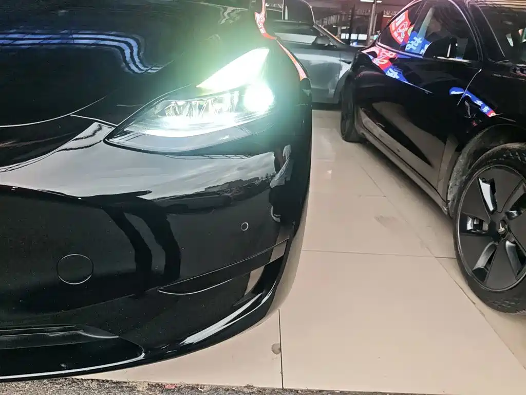 Tesla Model Y 2023 — фото 18