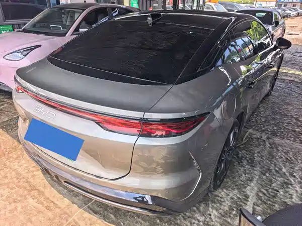 BYD Han L 2026