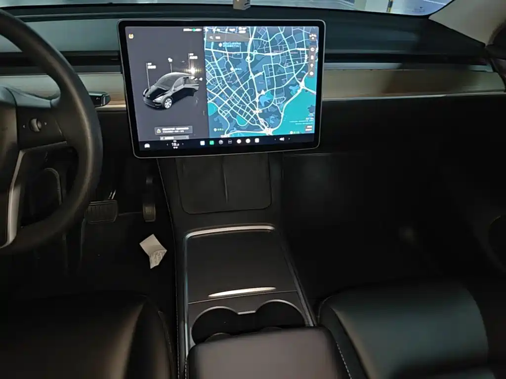Tesla Model Y 2021 — фото 13