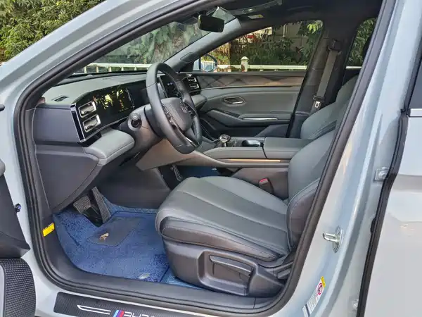 BYD Qin L 2025