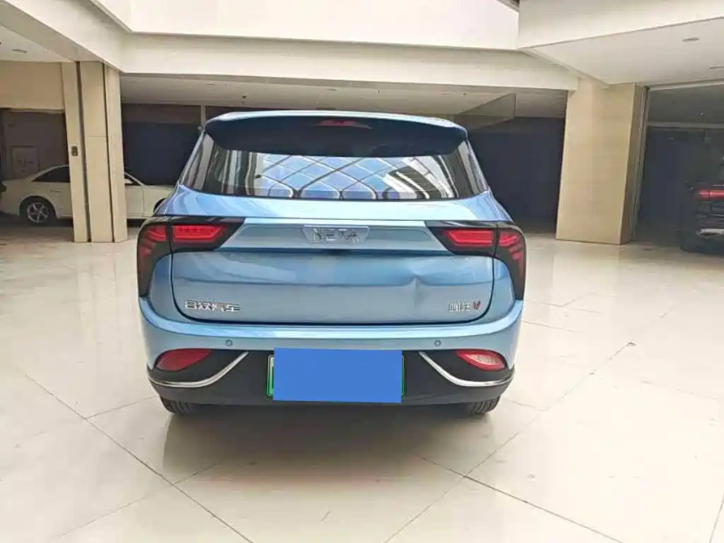 Neta V 2022