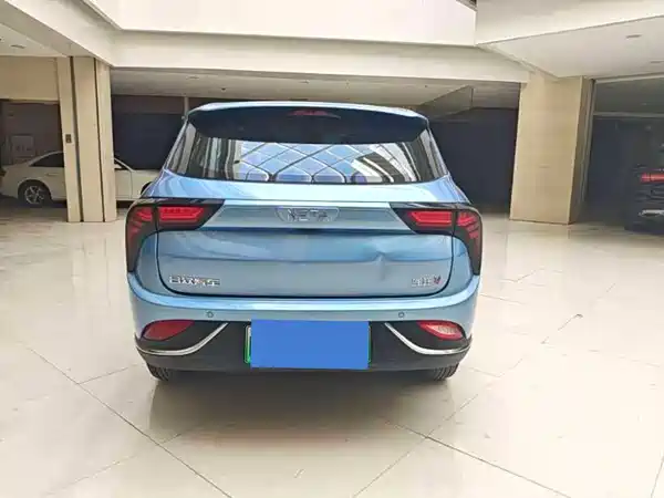Neta V 2022