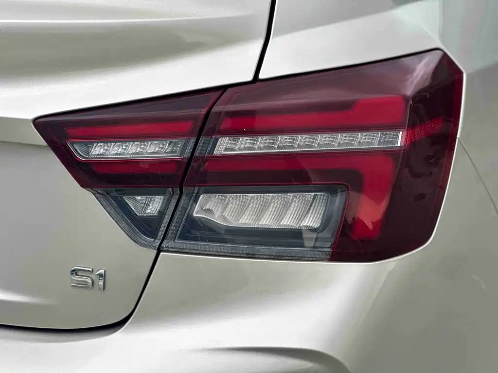Geely Vision S1 2018 — фото 11