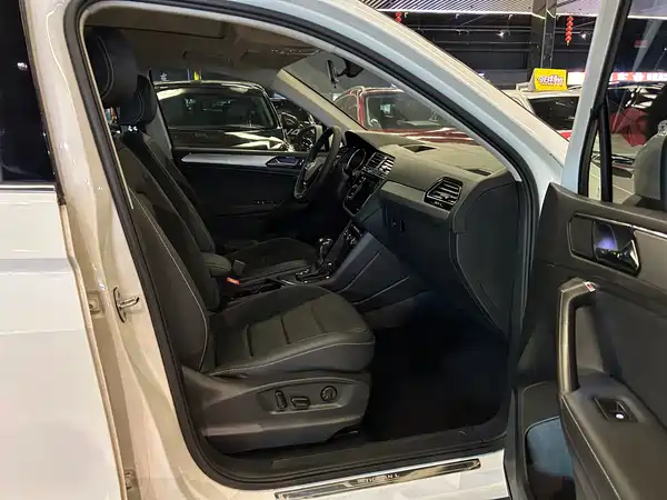 Volkswagen Tiguan L 2019