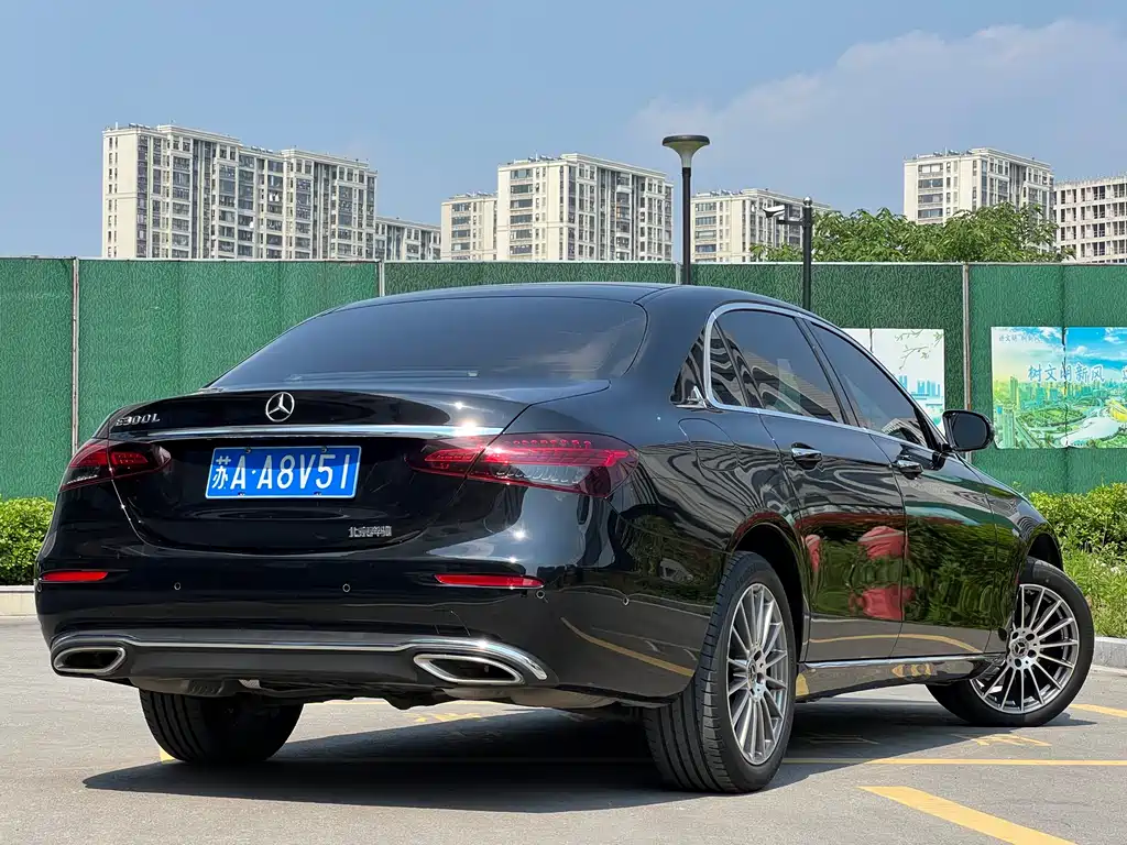 Mercedes-Benz E-Class 2023 — фото 22