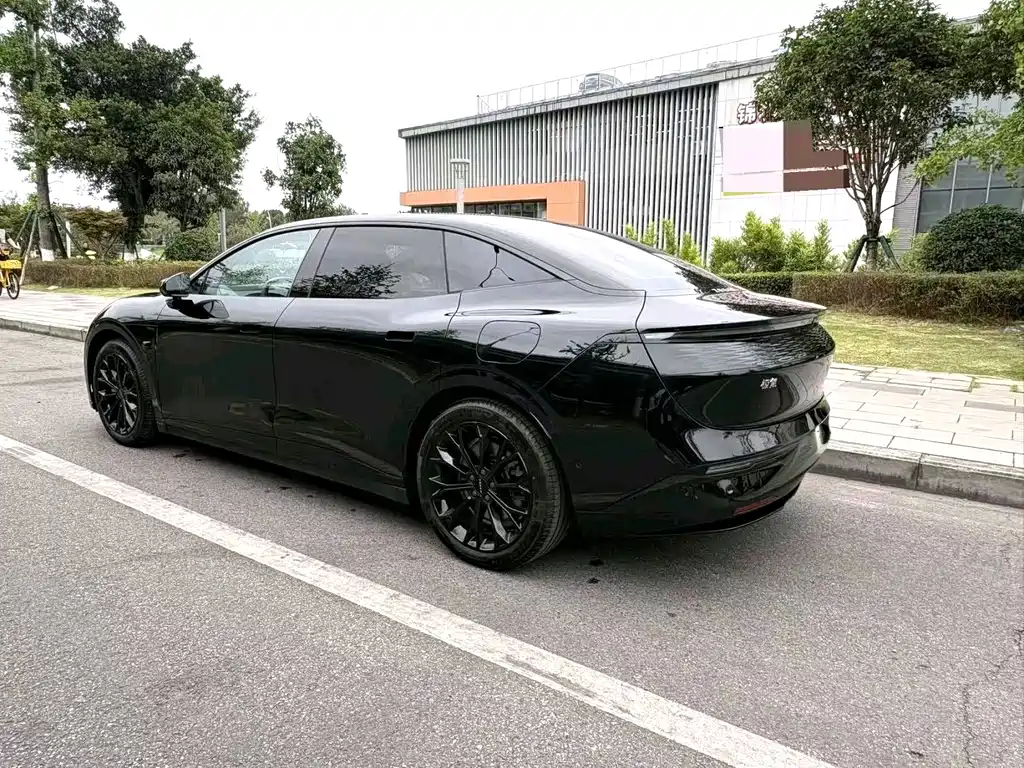 Zeekr 007 2025