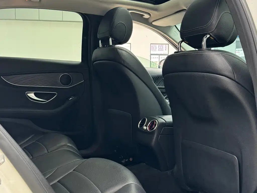 Mercedes-Benz C-Class 2016 — фото 25