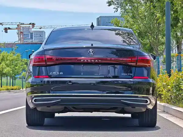Volkswagen Passat 2025