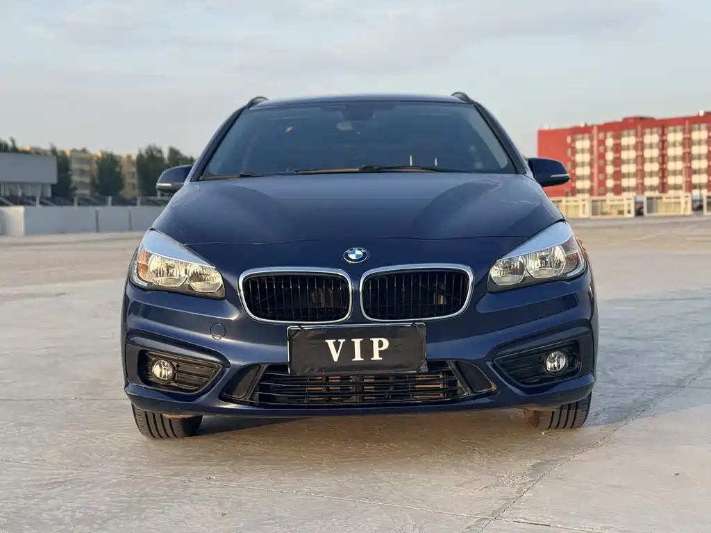 BMW 2 Series Station Wagon 2018 — фото 2