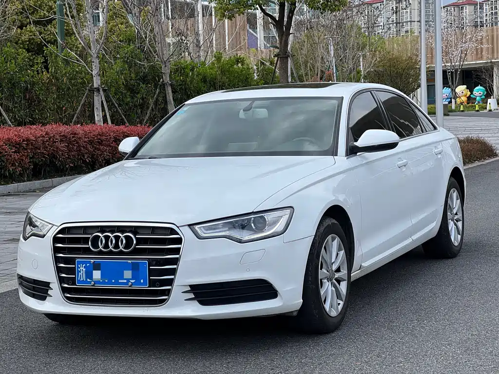 Audi A6L 2015 — фото 1