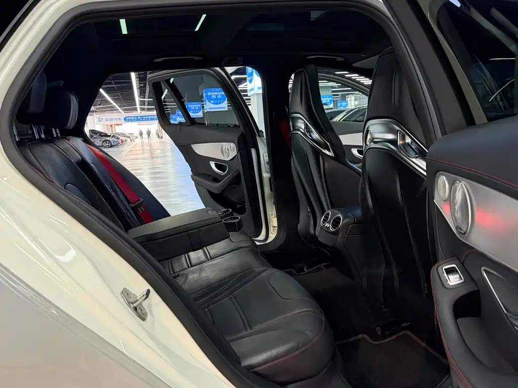 Mercedes-Benz C-Class AMG 2019 — фото 23