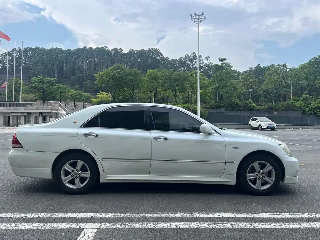 Toyota Crown 2008