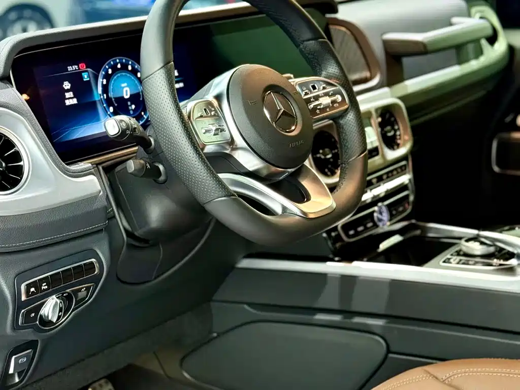 Mercedes-Benz G-Class 2023 — фото 15