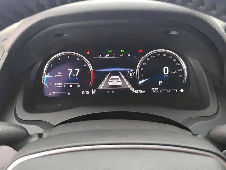 Toyota Camry 2022 — фото 14