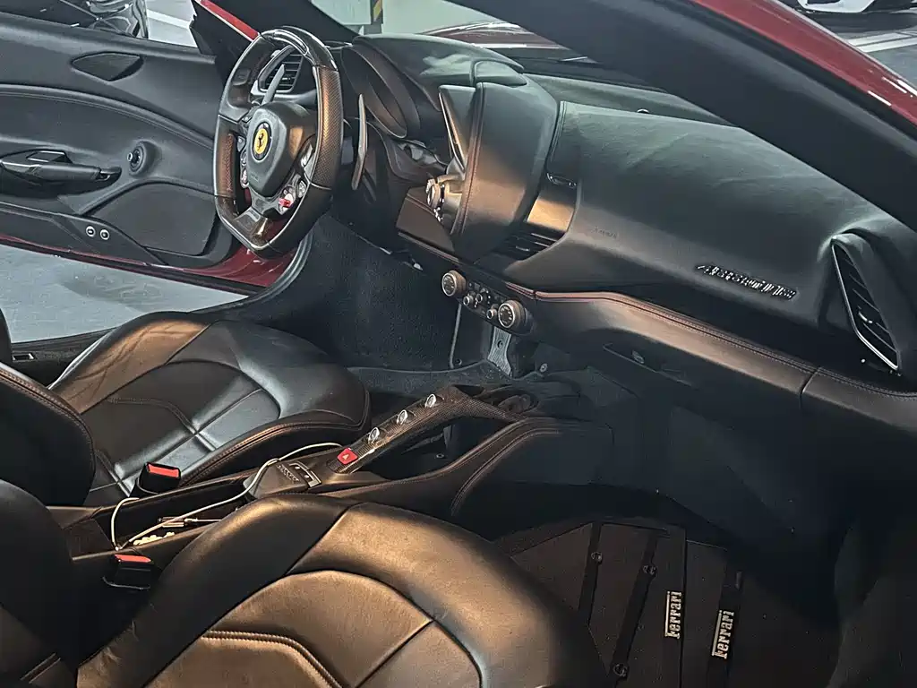 Ferrari 488 2016 — фото 12