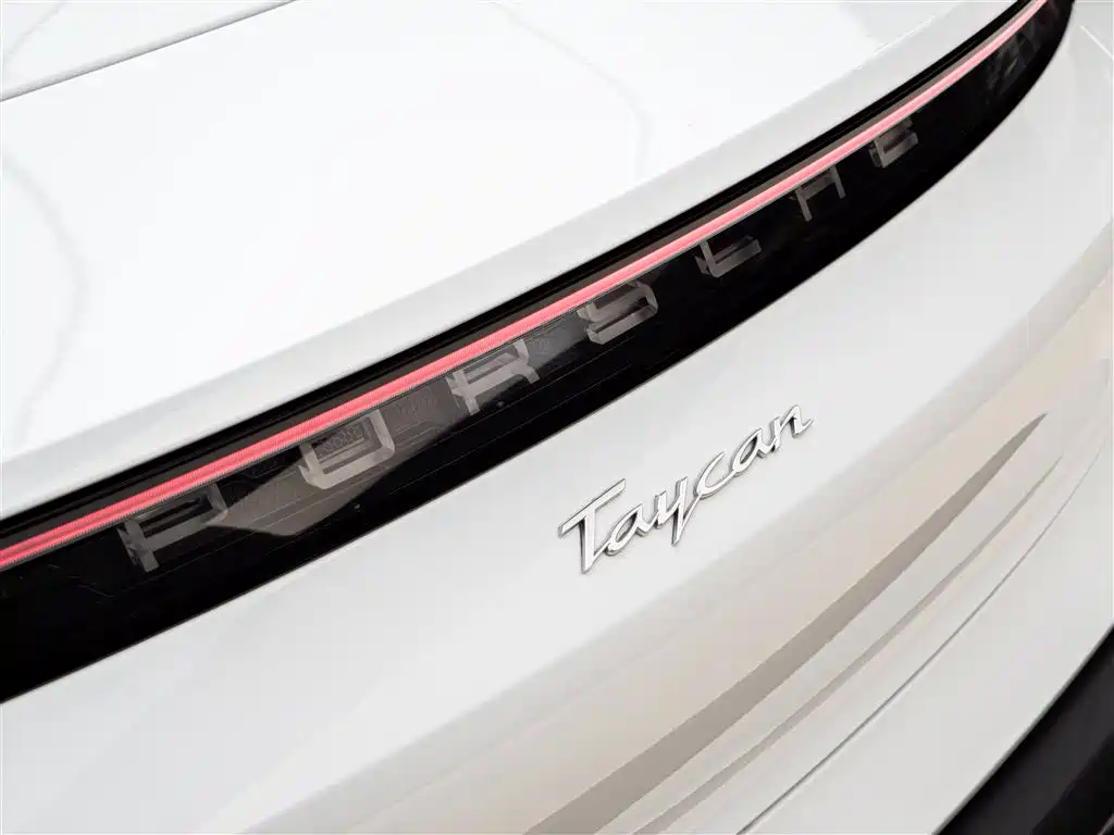 Porsche Taycan 2023 — фото 13