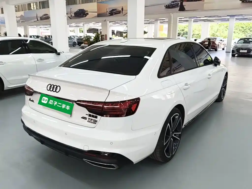 Audi A4L 2023