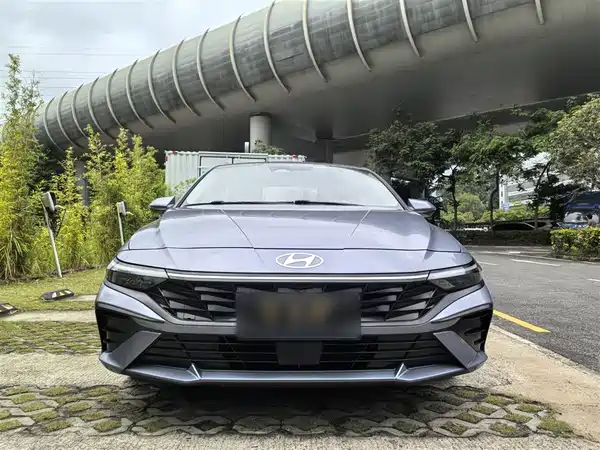 Hyundai Elantra 2023