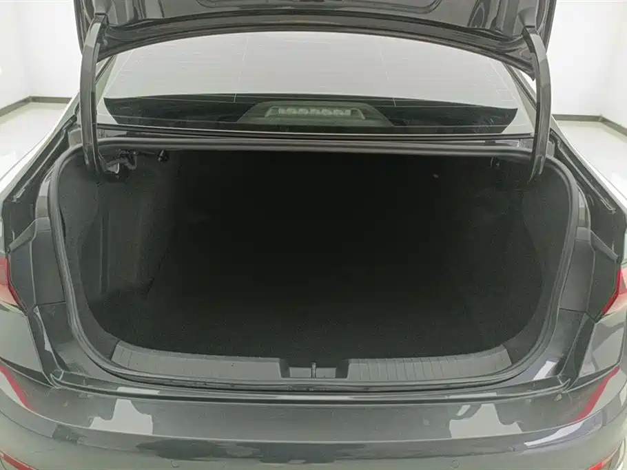 Volkswagen Sagitar 2023