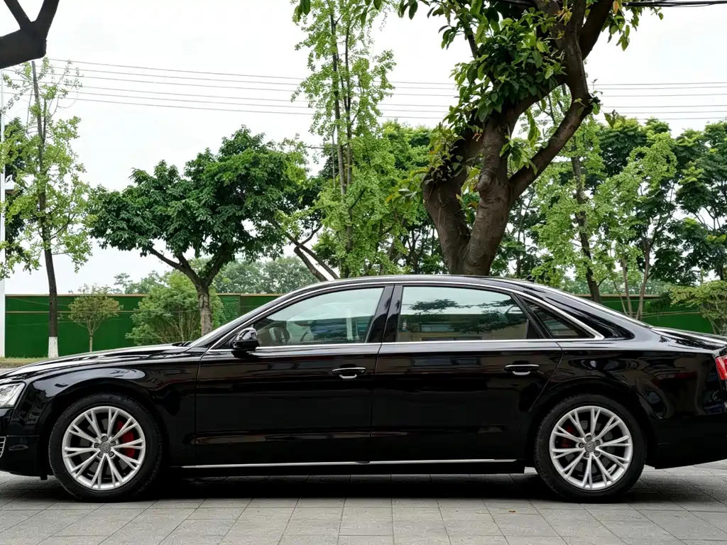 Audi A8 2012